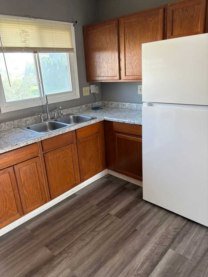 523 Belknap Street #1 - Photo 4 of 10