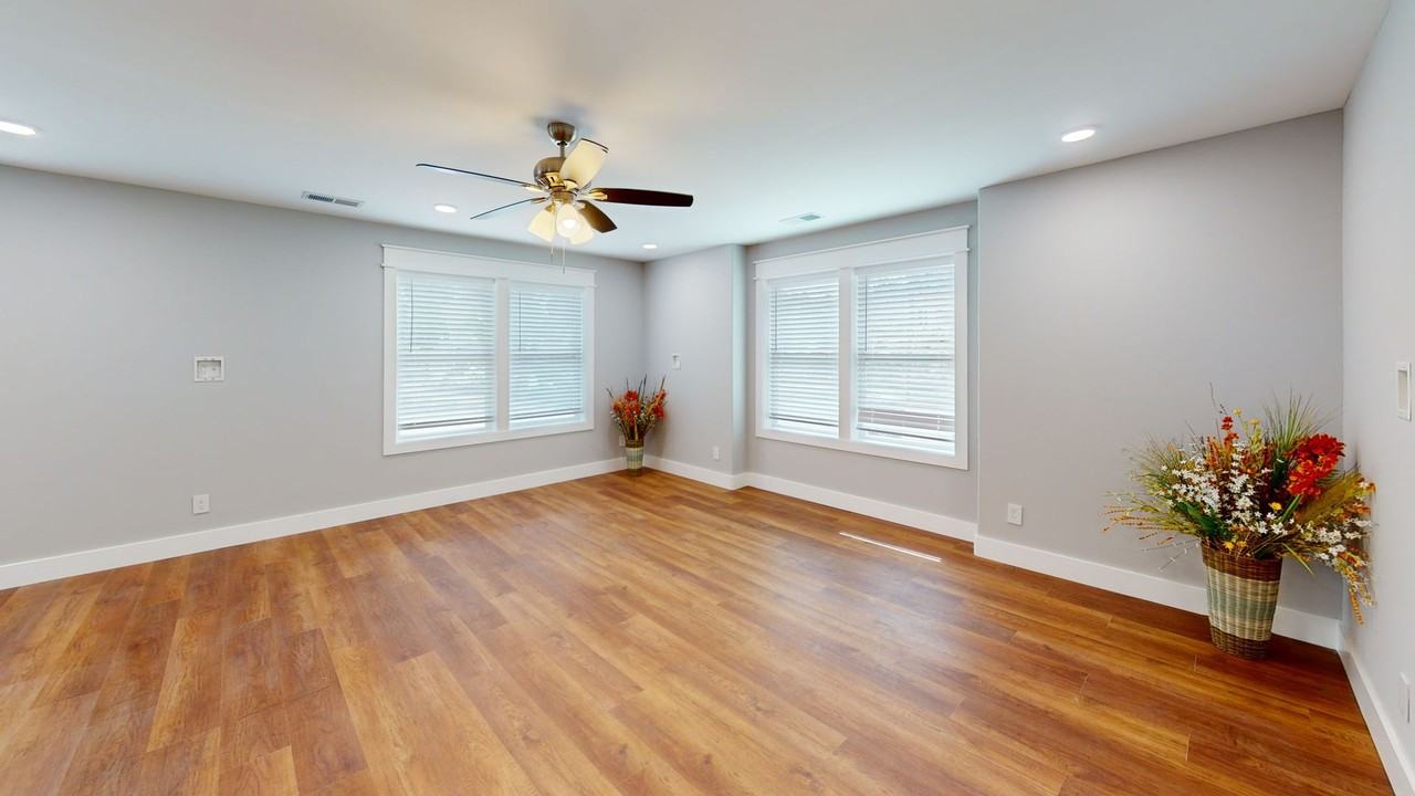 1315 Forest Ave #102 - Photo 6 of 26
