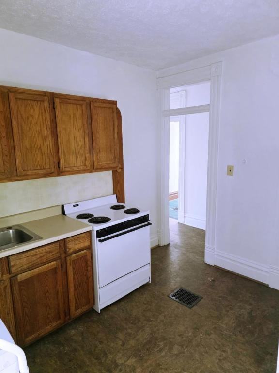 45 1/2 E Duncan St - Photo 3 of 11