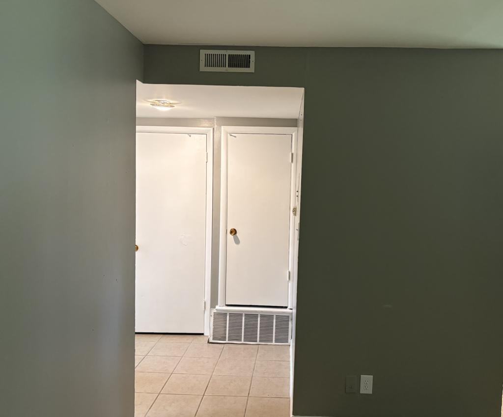 915 S Dewey Ave - Photo 6 of 11