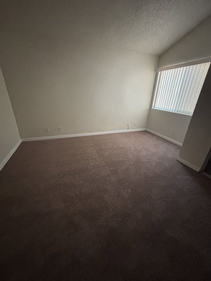 Five-Plex Complex 2 & 1 Bedroom/1 Bath Apartments With Detached Garages! - Photo 4 of 5