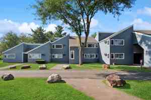 featured image of 51 Hopmeadow St