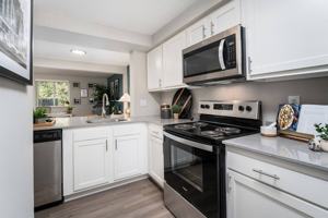 featured image of 98 Hunters Court