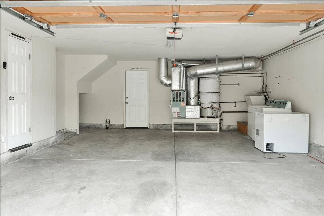 850 850 C Upstairs Brunswick Street - Photo 2 of 18