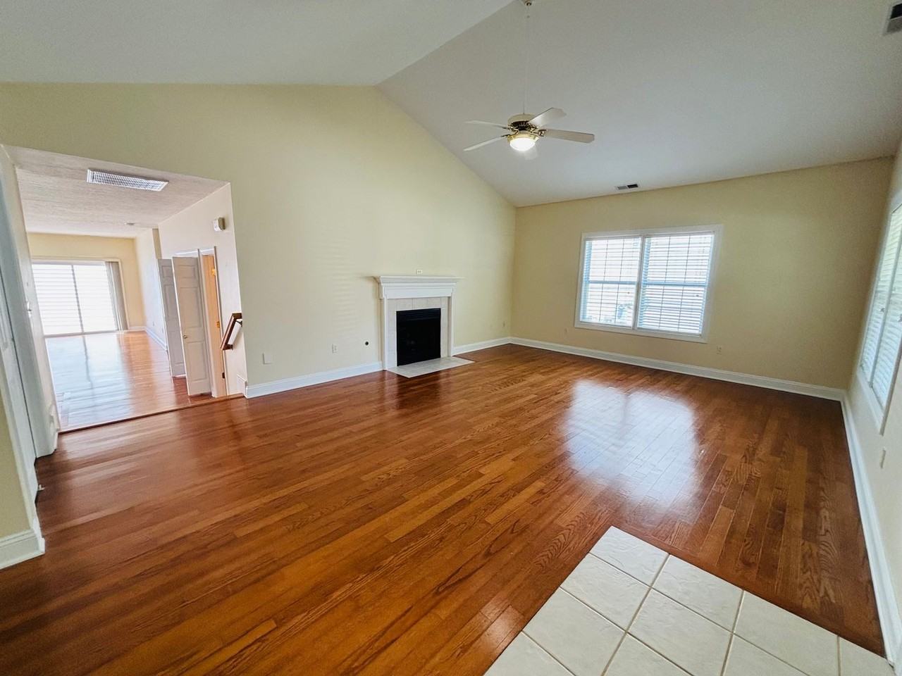 1733 Lions Dr - Photo 4 of 20