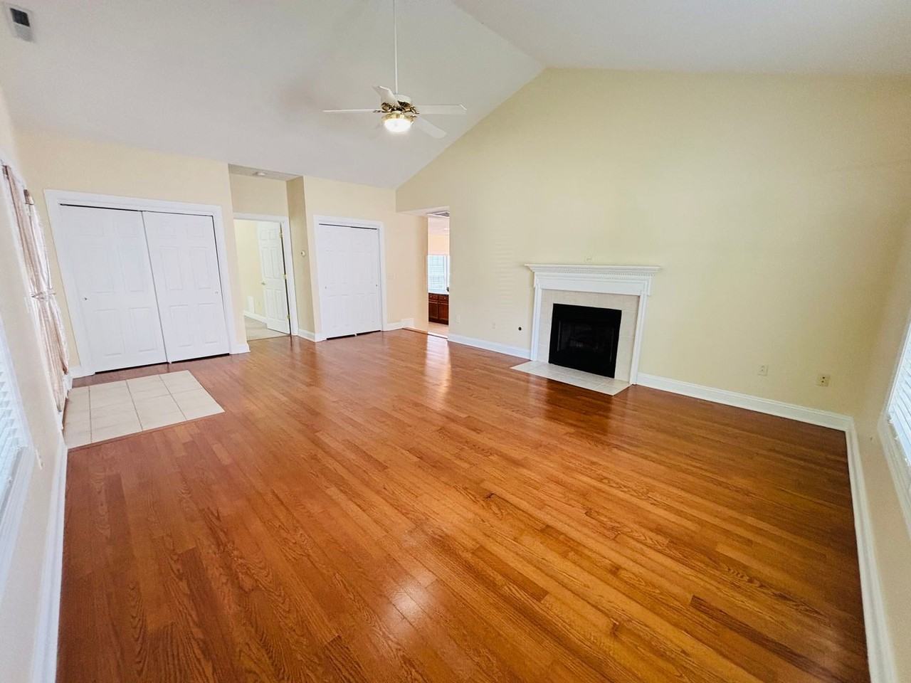 1733 Lions Dr - Photo 5 of 20