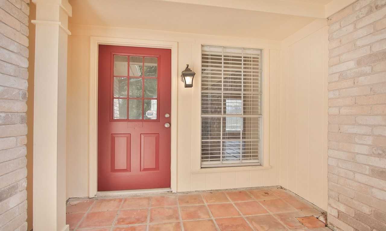 13303 Hampton Falls Dr - Photo 2 of 32
