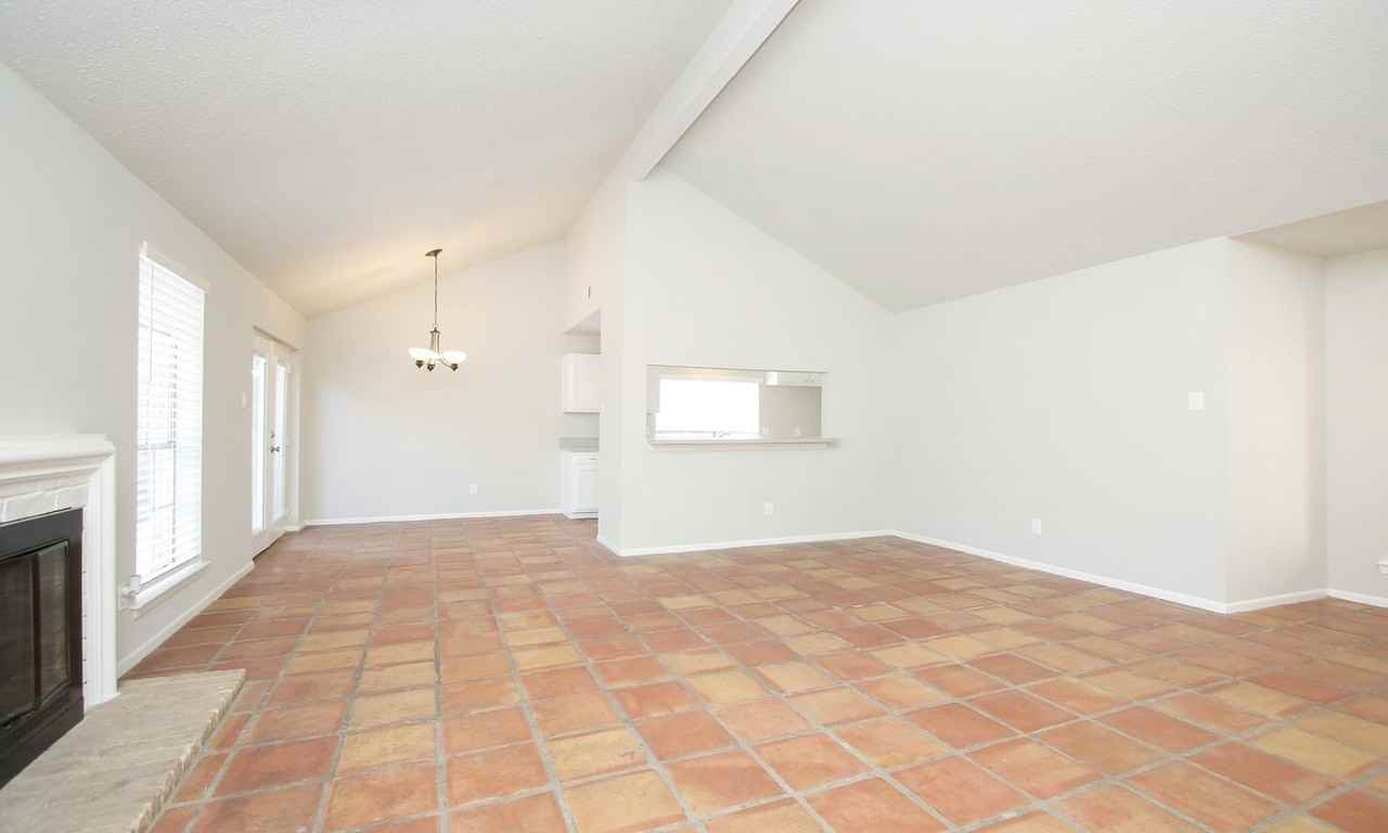13303 Hampton Falls Dr - Photo 6 of 32