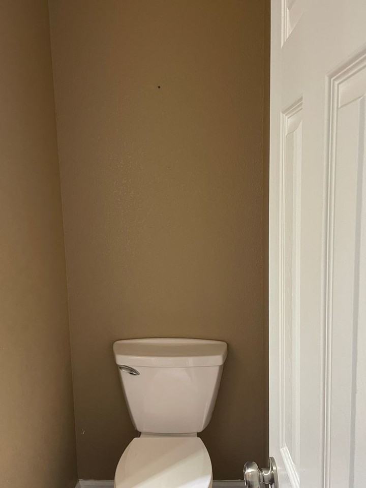 2600 Highland Rd - Photo 5 of 46