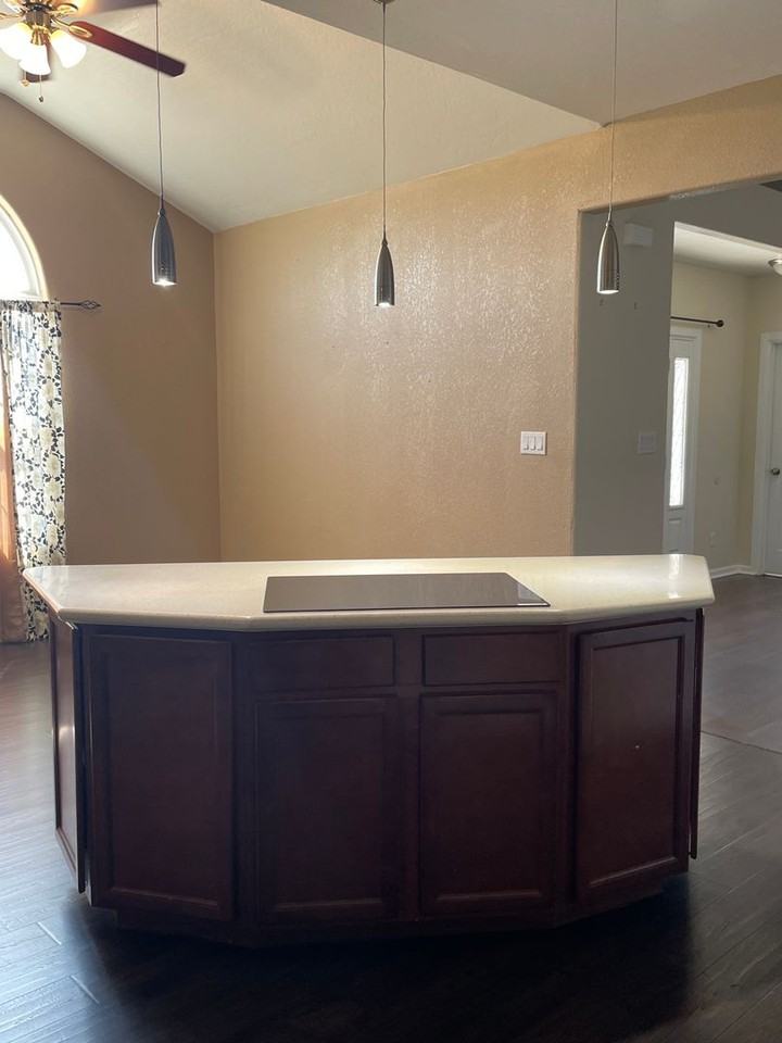 2600 Highland Rd - Photo 7 of 46