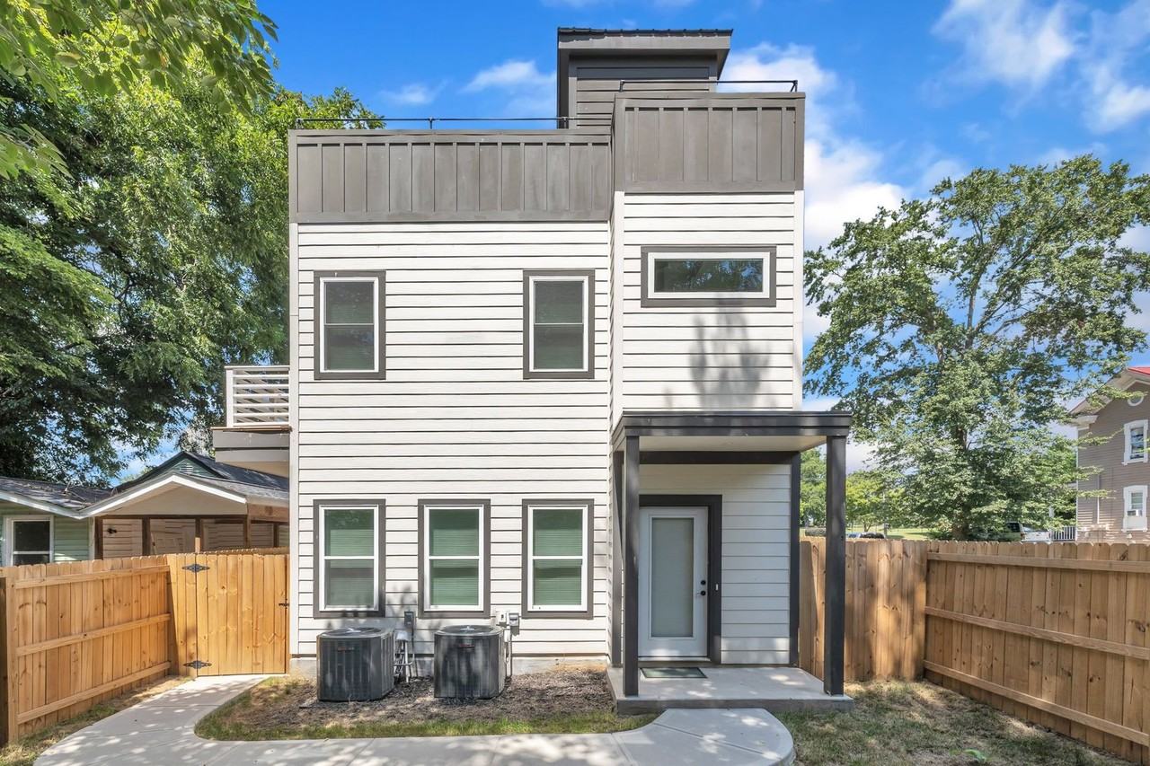 210 Martin Luther King Jr Blvd - Photo 2 of 44