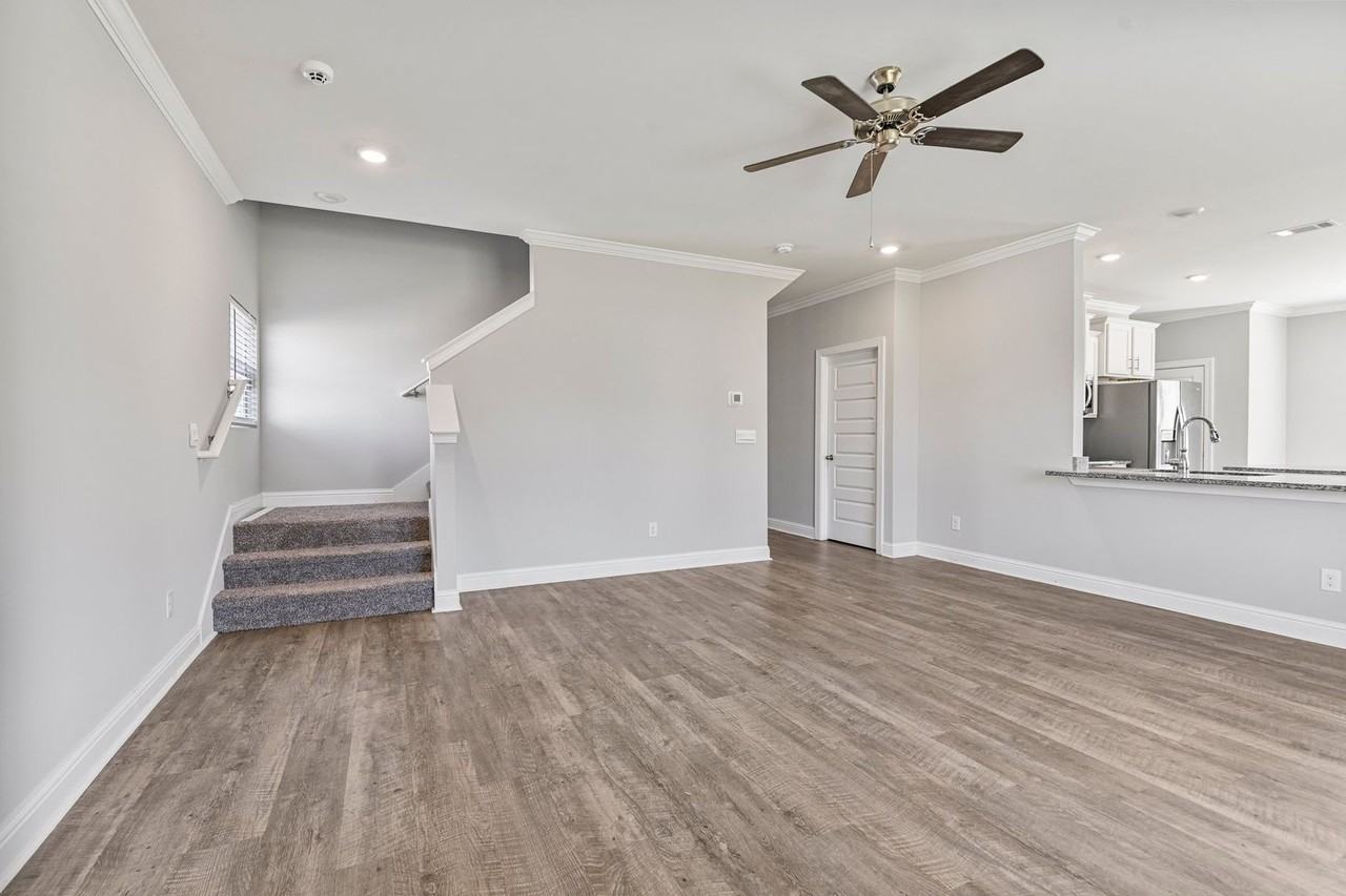 5619 Wyatt Ct - Photo 5 of 41