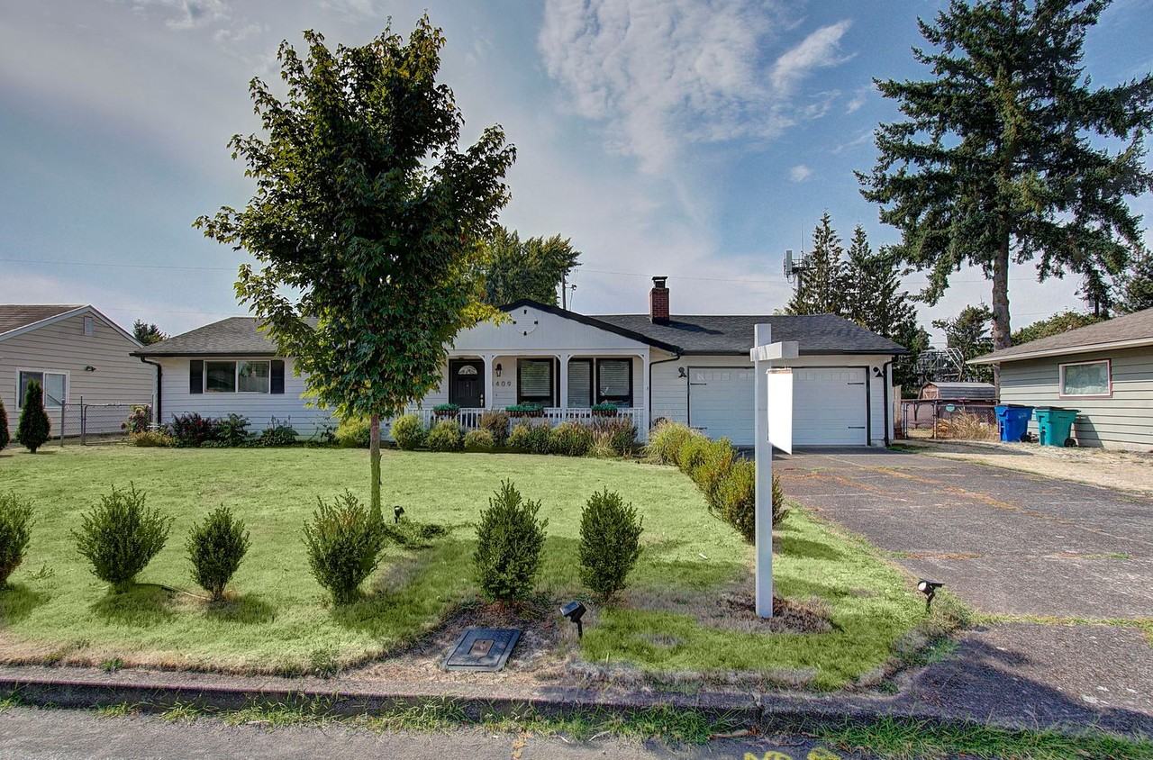 4409 E 13th St - Photo 2 of 33