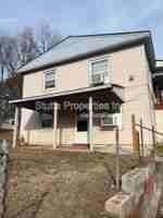 featured image of 415 Hudson St #1