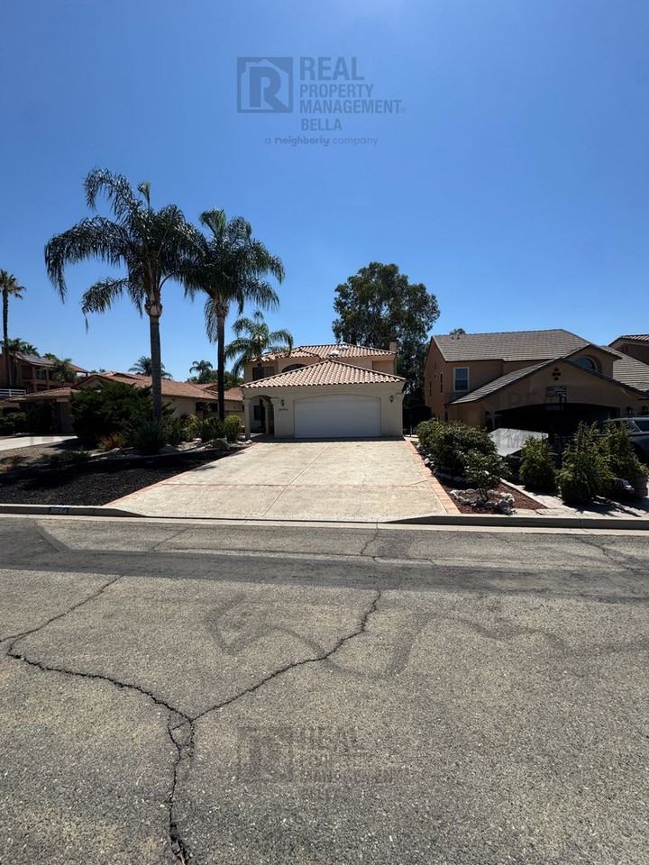 30064 Boat Haven Dr - Photo 2 of 50