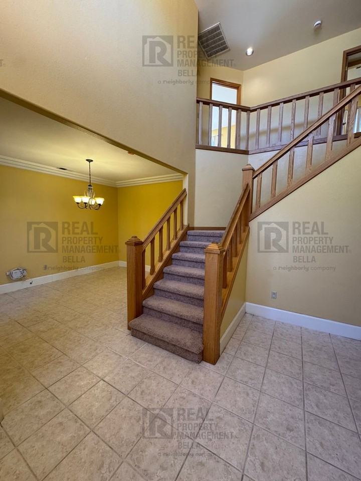 30064 Boat Haven Dr - Photo 4 of 50