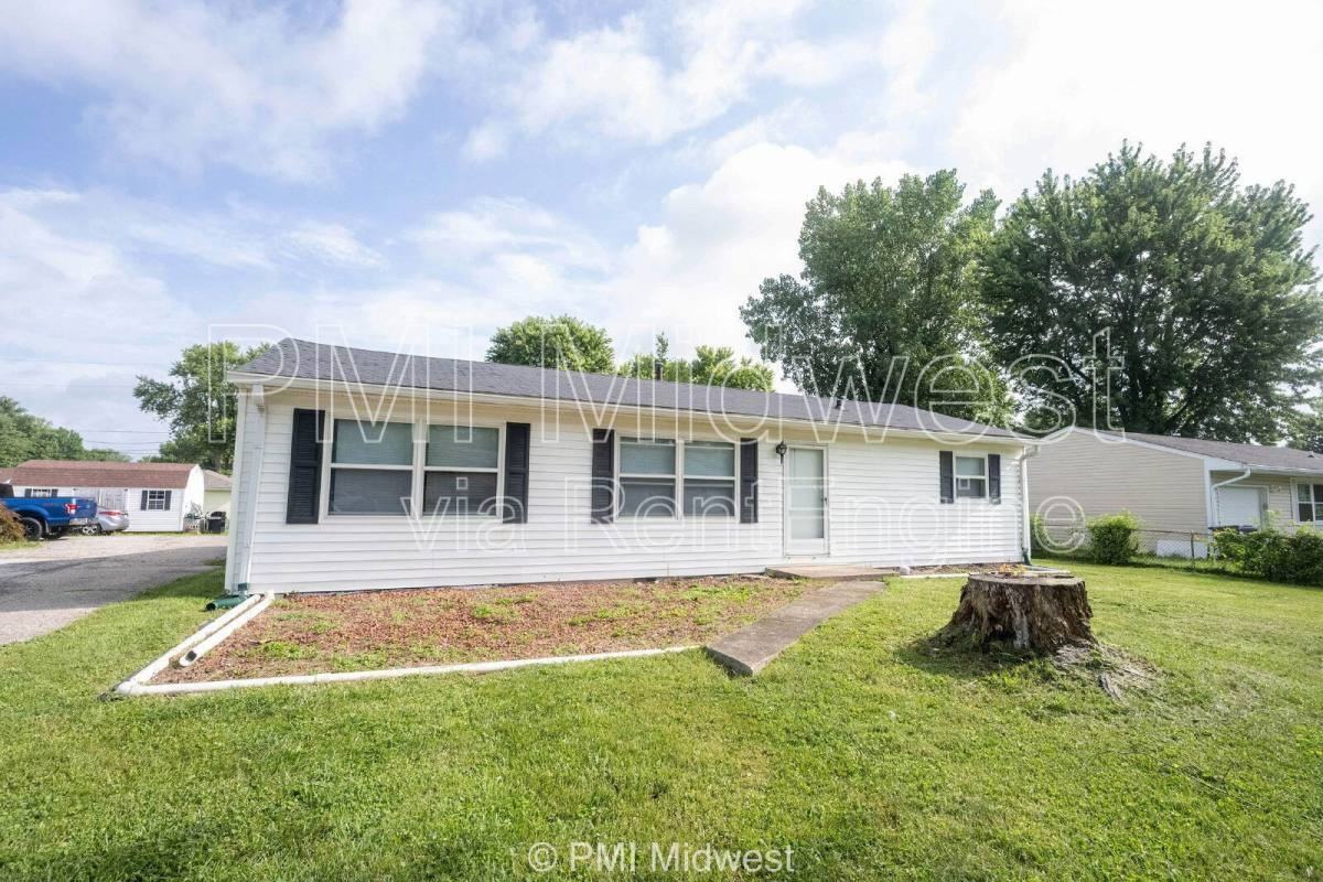 126 Lewis Dr - Photo 2 of 10