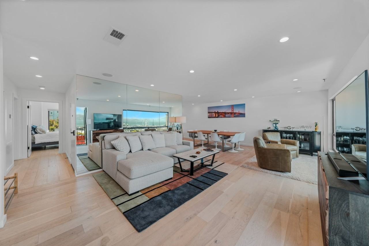 352 Chestnut St - Photo 3 of 31