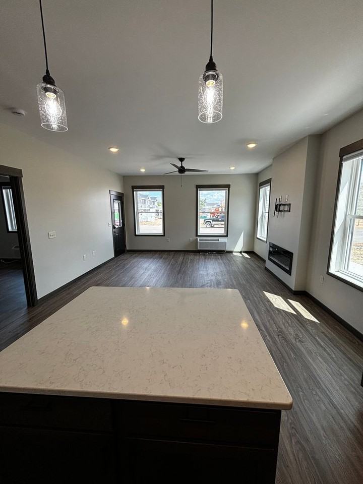 Bartlett Crossing II - Photo 5 of 28