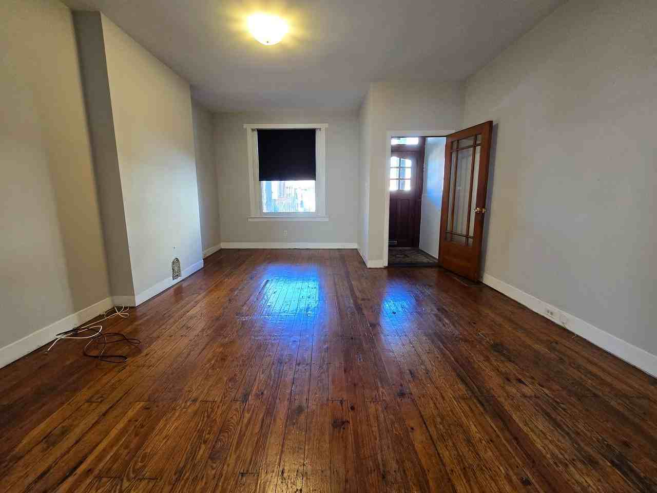 787 N 27th St - Photo 3 of 29