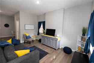 3001-3005 Magnolia - Photo 1 of 1