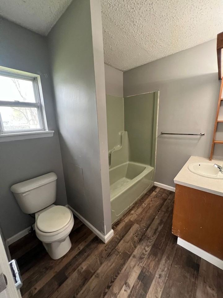 2305 N Prospect Ave - Photo 6 of 11