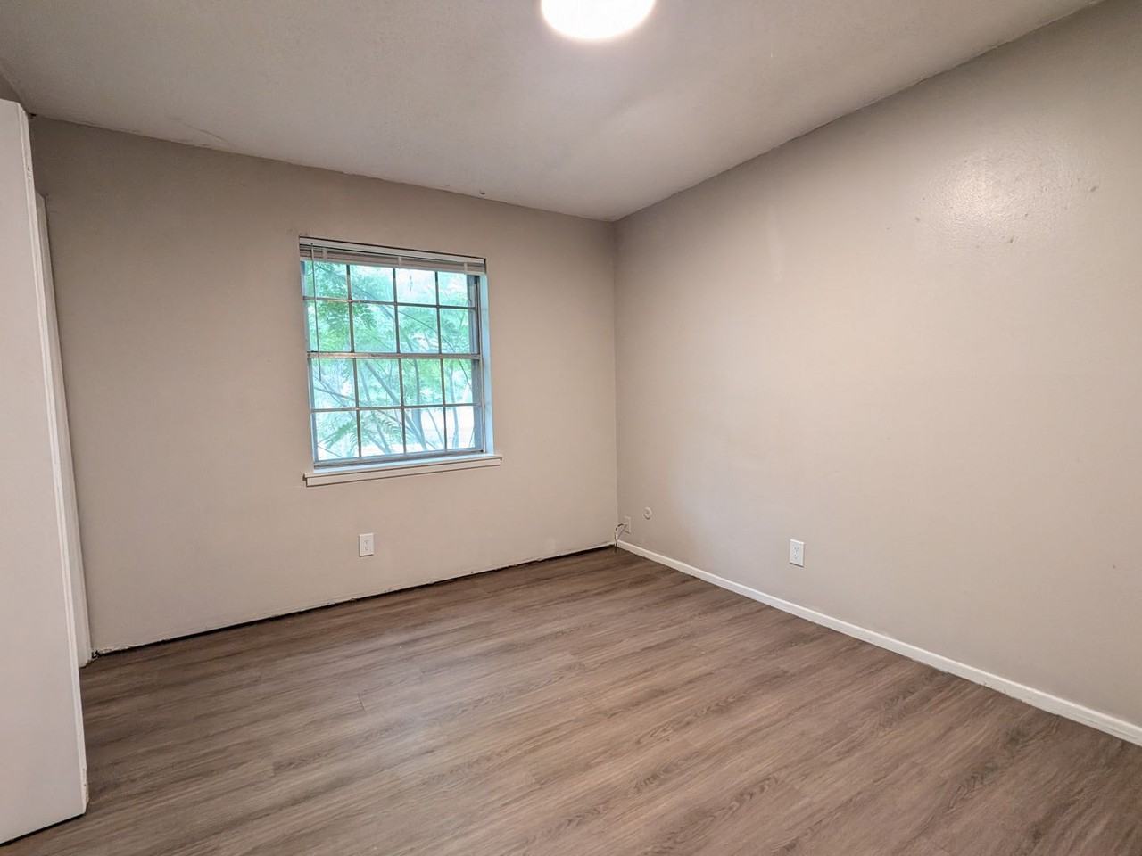 236 Greenwood Ave - Photo 3 of 8
