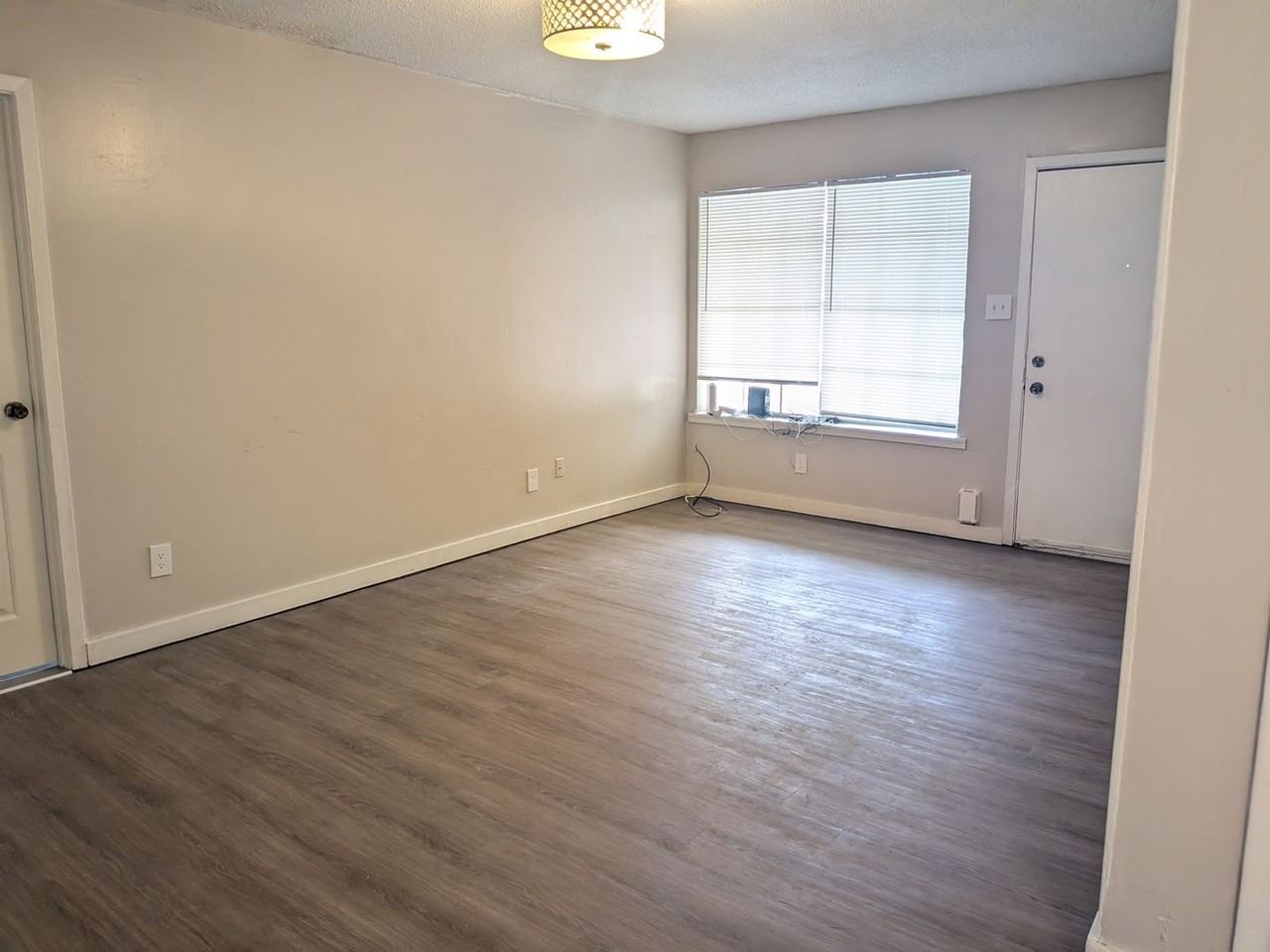 236 Greenwood Ave - Photo 6 of 8