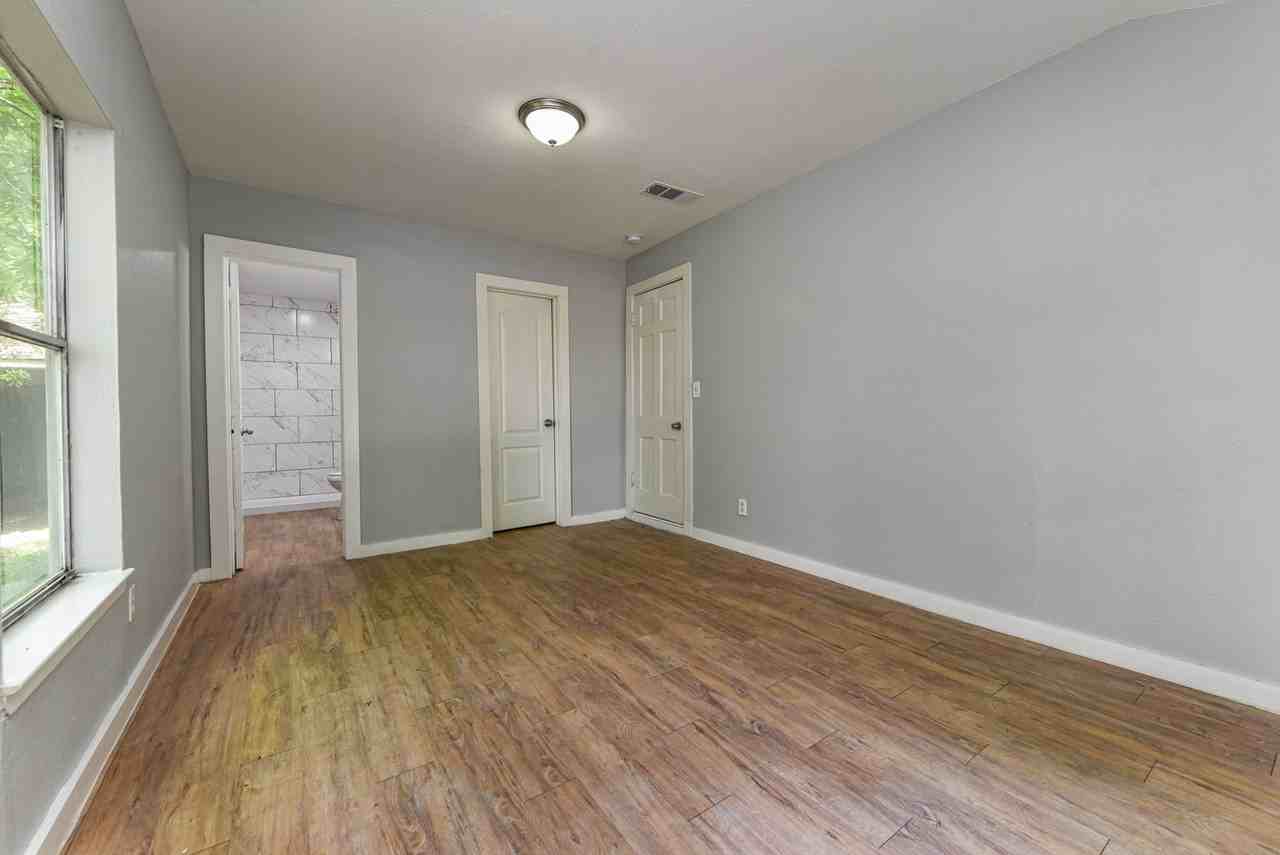 8323 Lapanto Ln - Photo 6 of 11