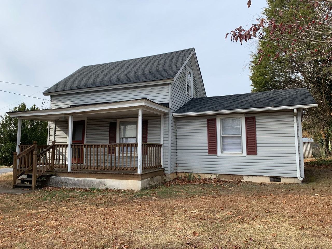 4598 S Amherst Hwy - Photo 2 of 25