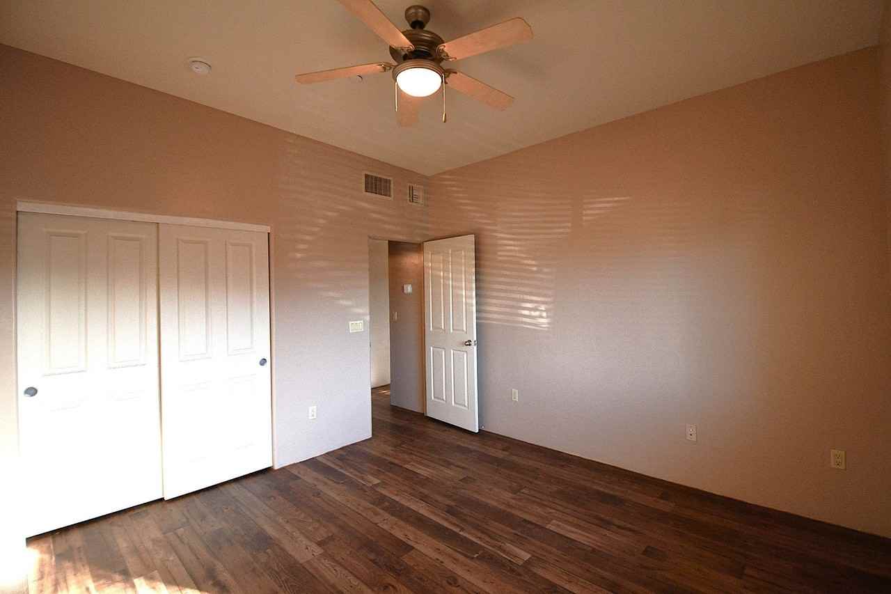 1455 W. Kilburn St. - Photo 6 of 8