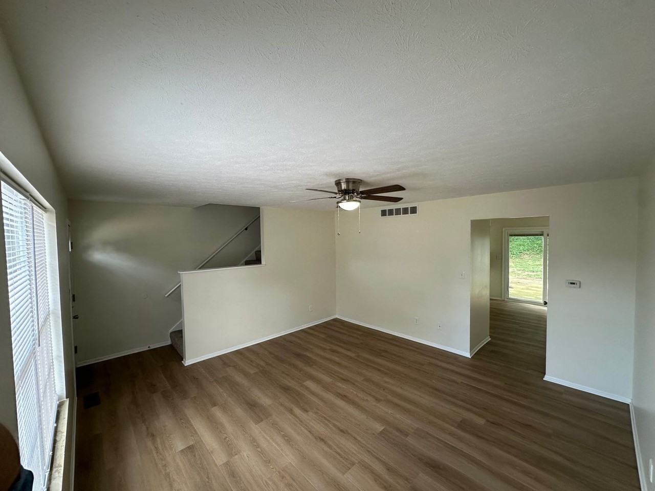 37 Campbell Dr - Photo 2 of 14