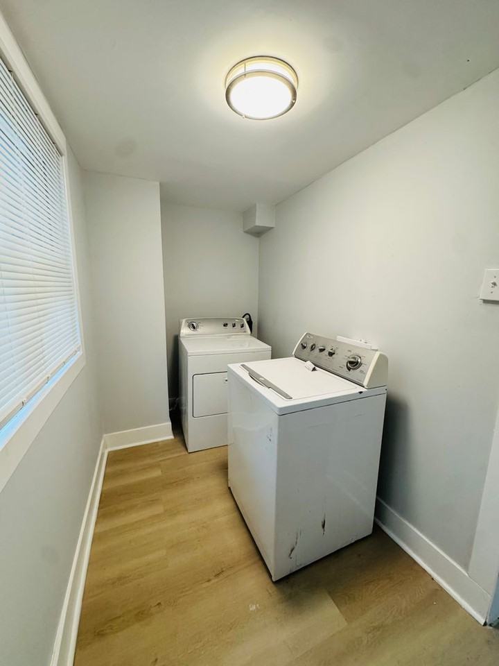 2527 N 32nd St - Photo 7 of 18