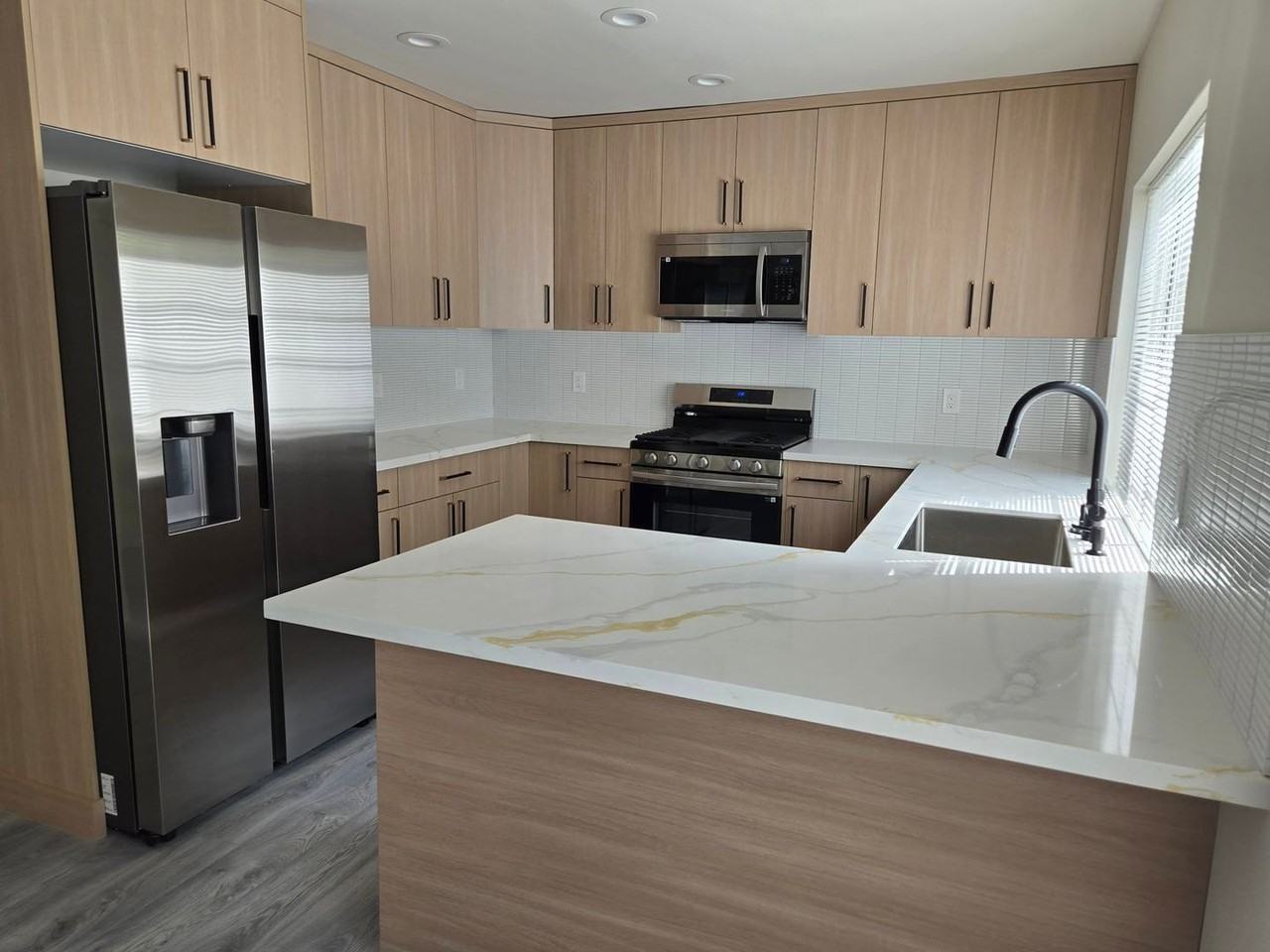 3140 S St - Photo 3 of 20