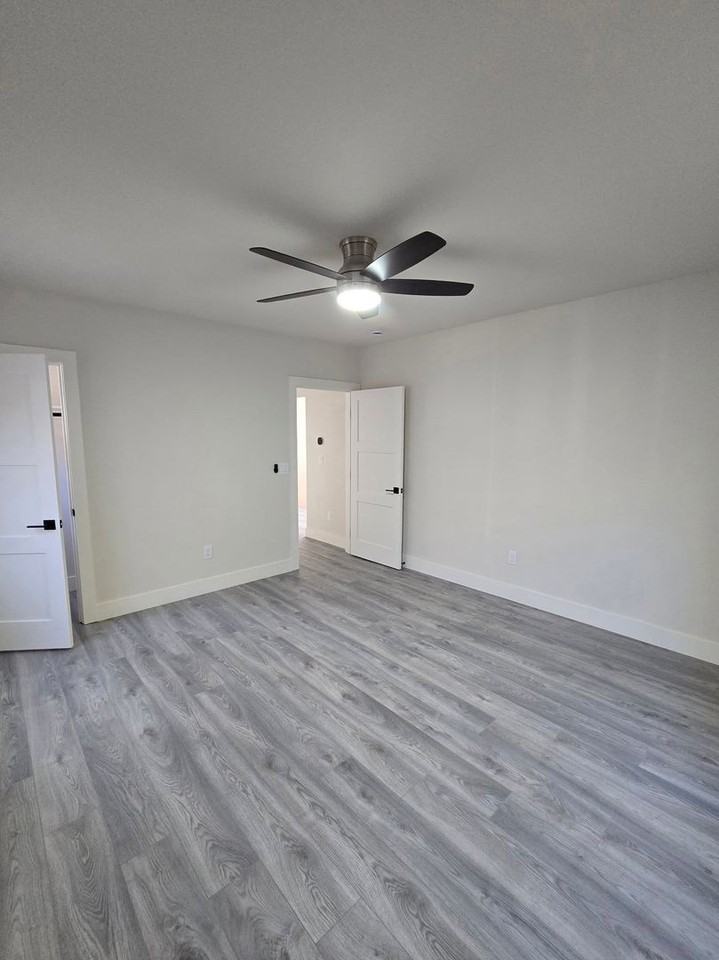 3140 S St - Photo 6 of 28