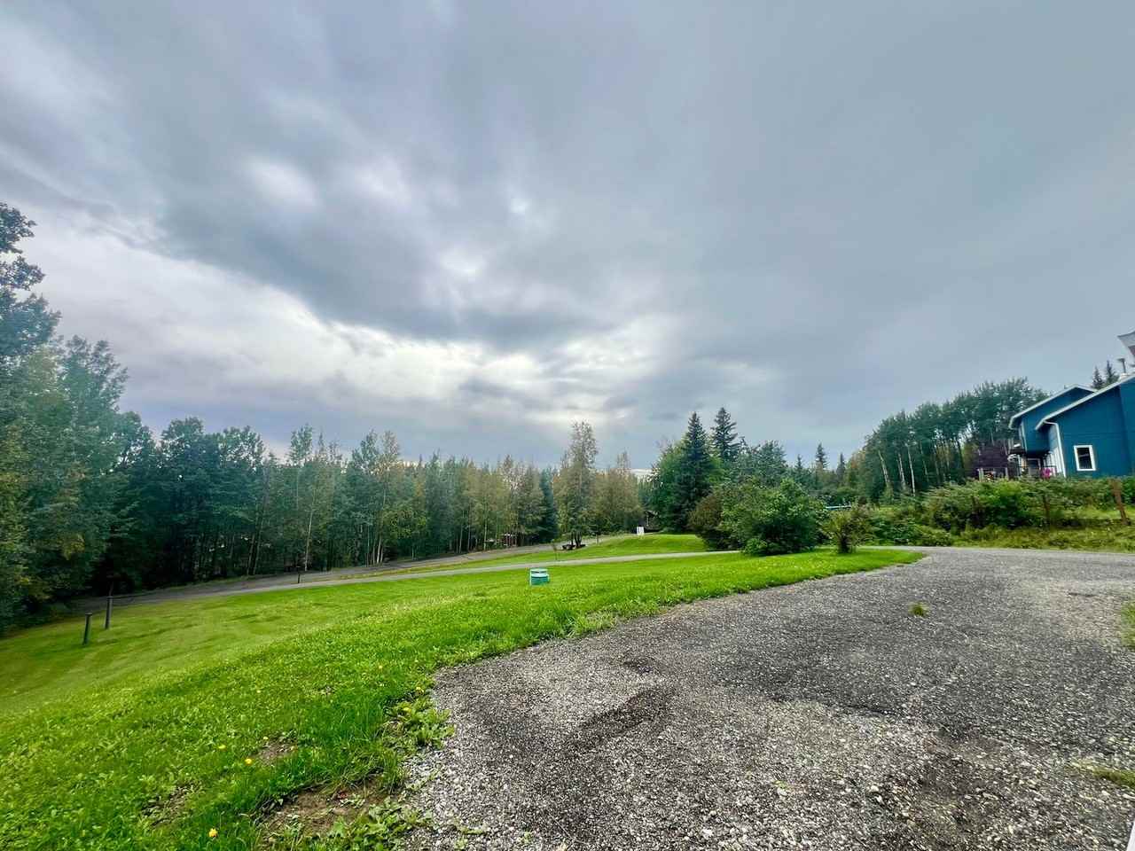 1346 Overhill Dr - Photo 3 of 40