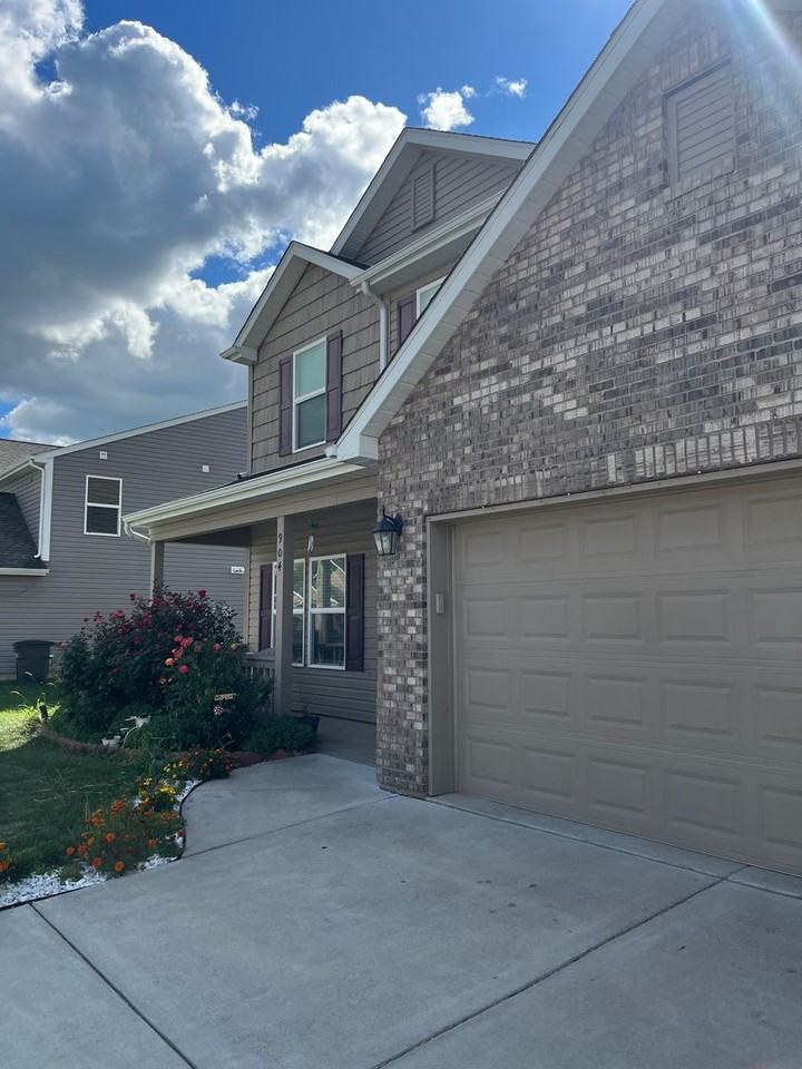 904 Clydesdale Drive - Photo 3 of 30