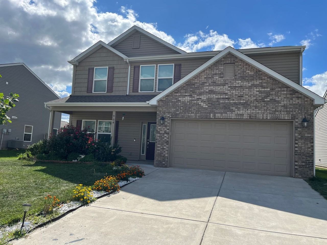 904 Clydesdale Drive - Photo 4 of 30