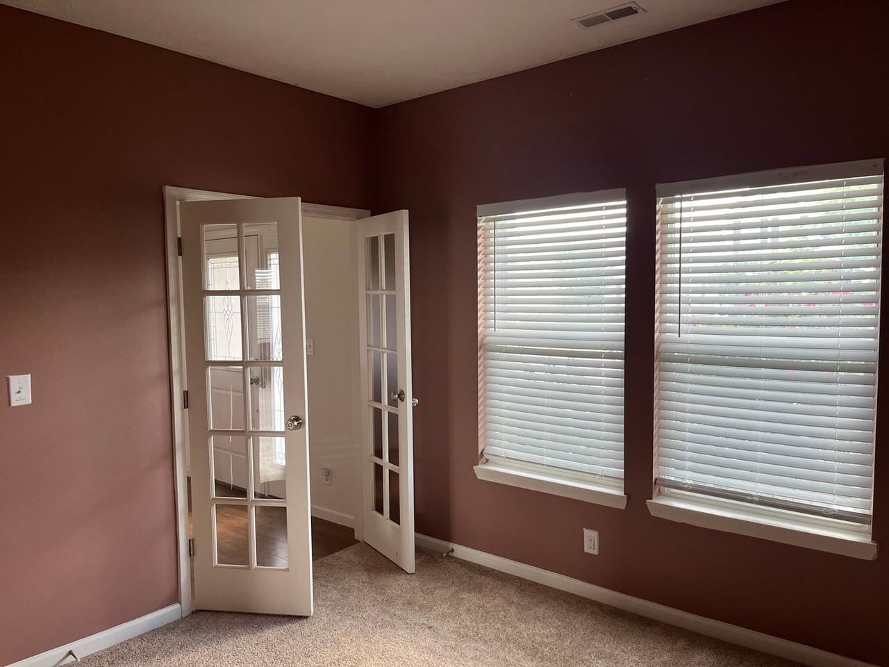 904 Clydesdale Drive - Photo 7 of 30