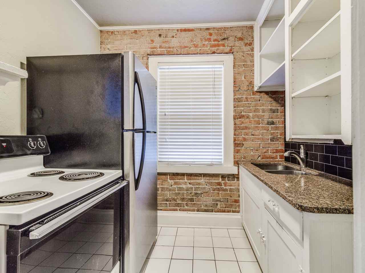 429 Nw 11th St #09 - Photo 5 of 16