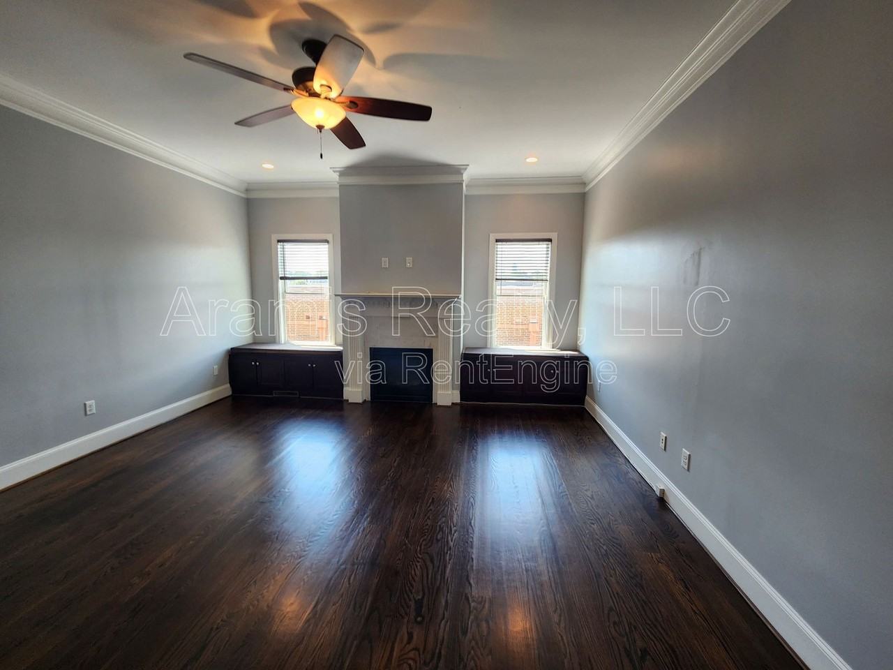 200 Marion Place Northeast #1 - Photo 3 of 26