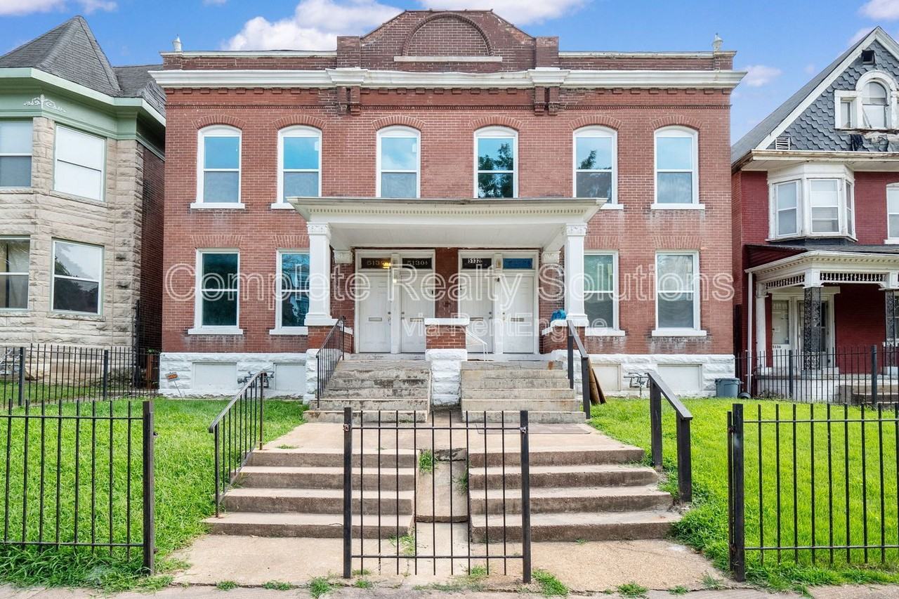 5132 Kensington Ave #2