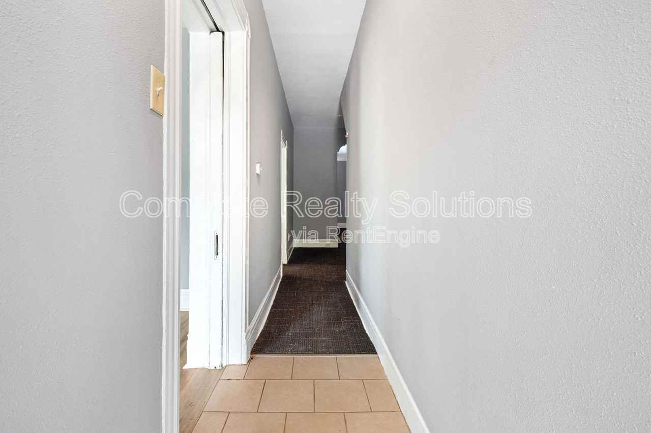 5132 Kensington Ave #2 - Photo 3 of 24