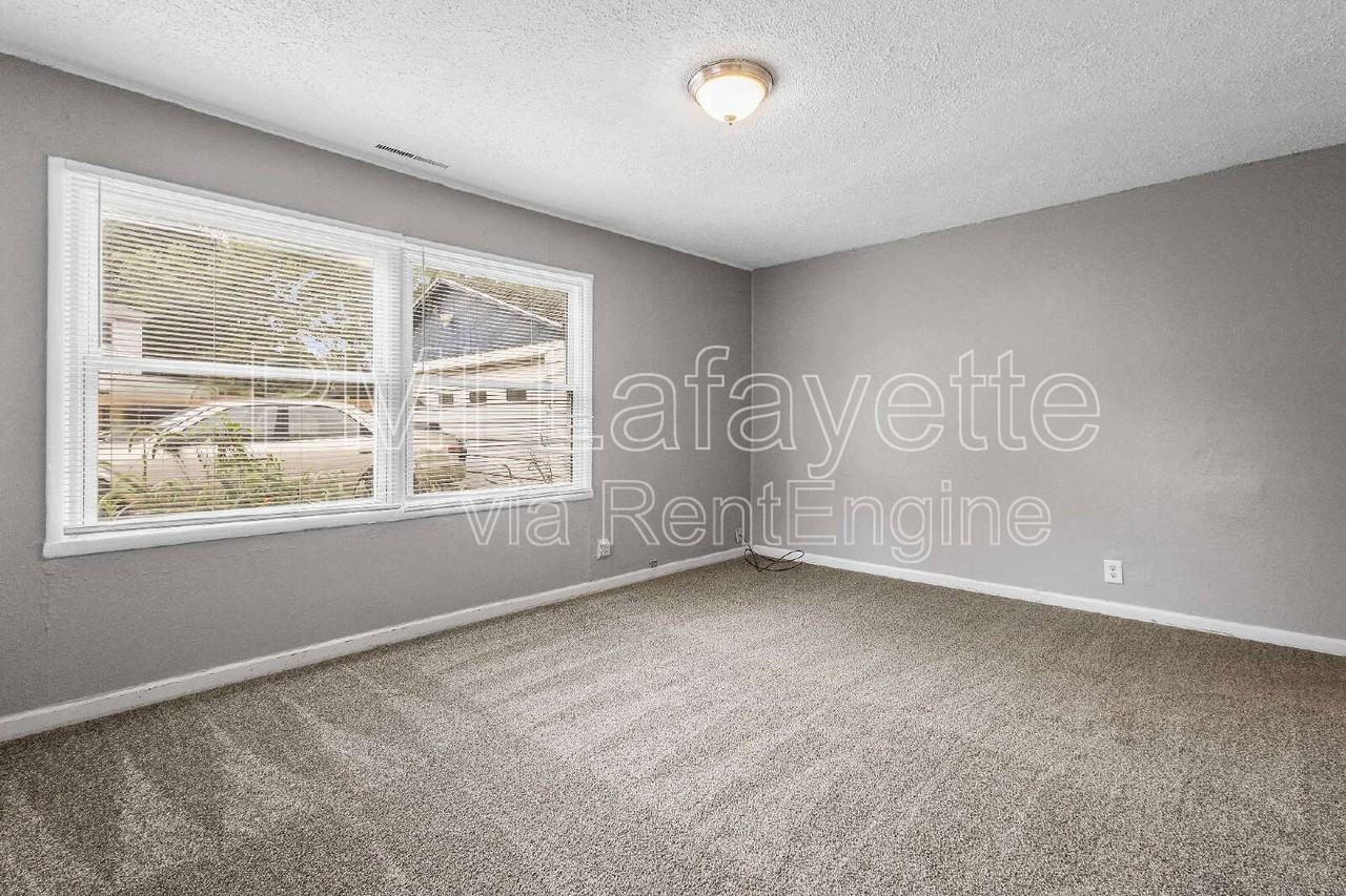 1606 N 18th St - Photo 3 of 8