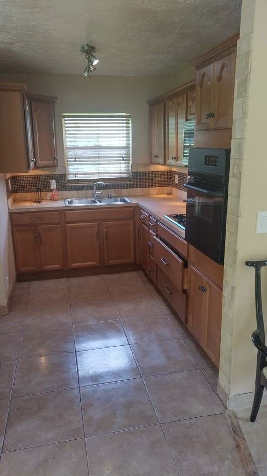 1612 Nw 3rd Ln - Photo 2 of 4