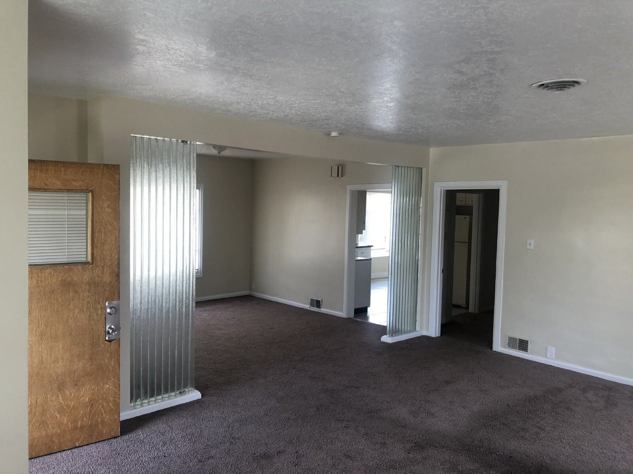 441 21st St Apt 1 - Photo 3 of 22