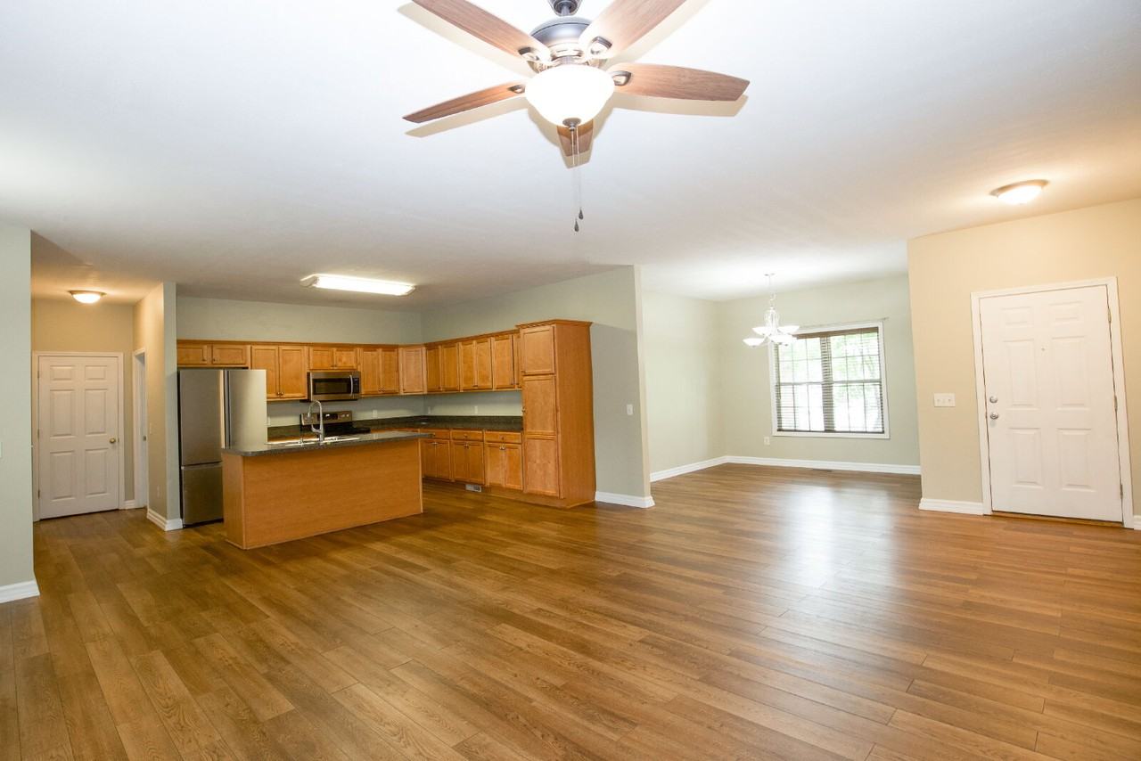 110 Willow Creek Ln - Photo 2 of 50