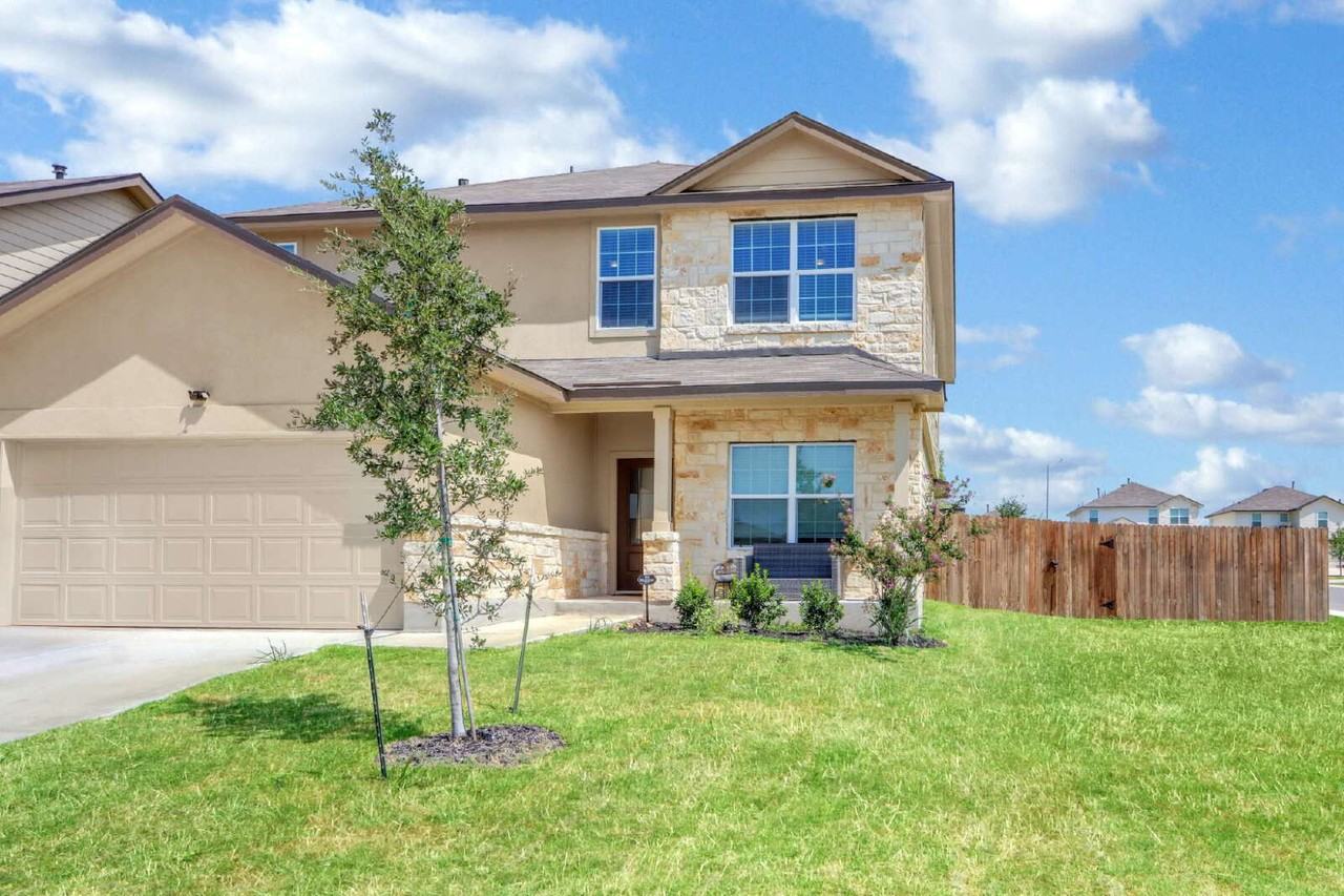 110 Spurfowl - Photo 4 of 32