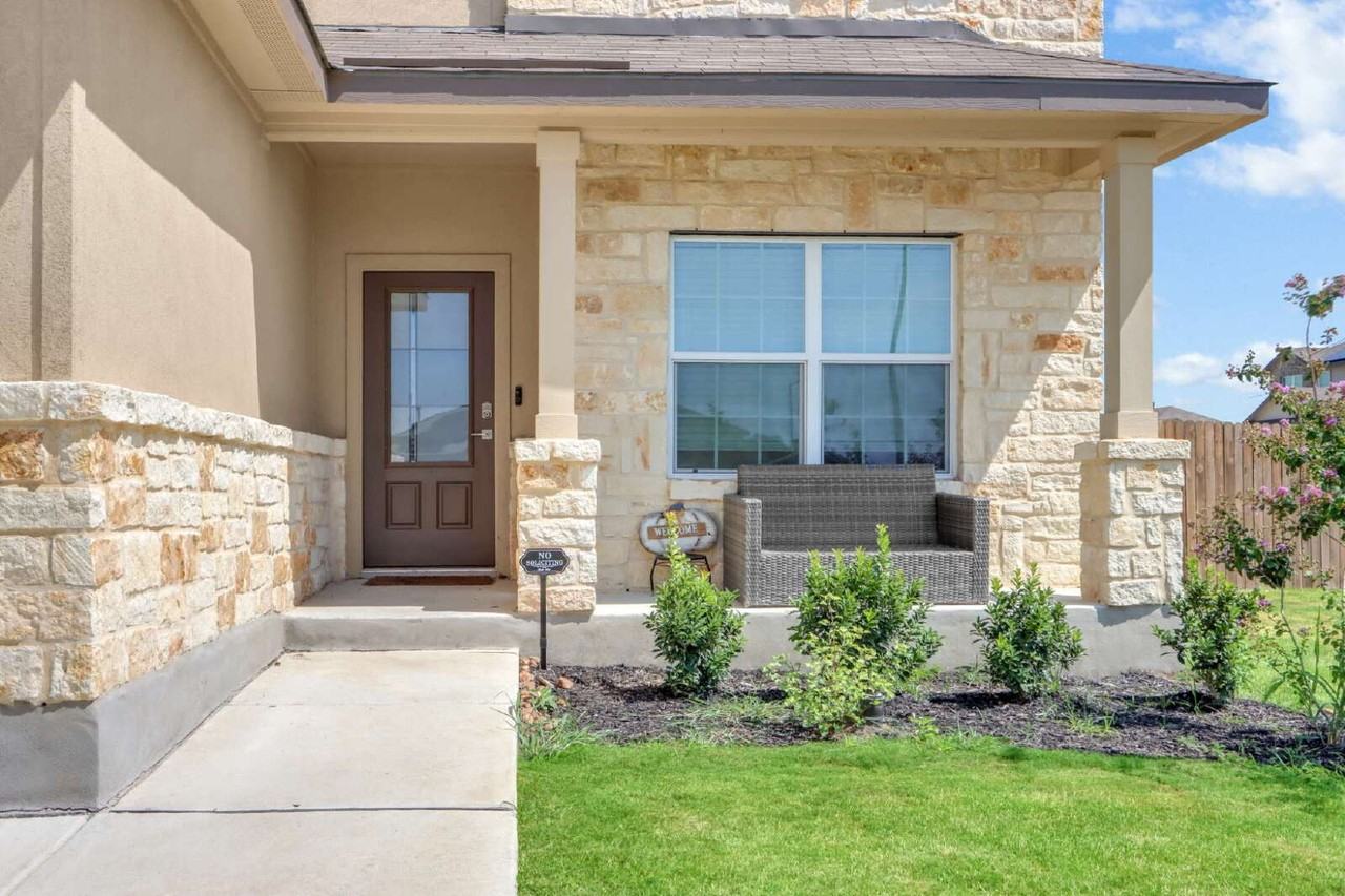 110 Spurfowl - Photo 5 of 32