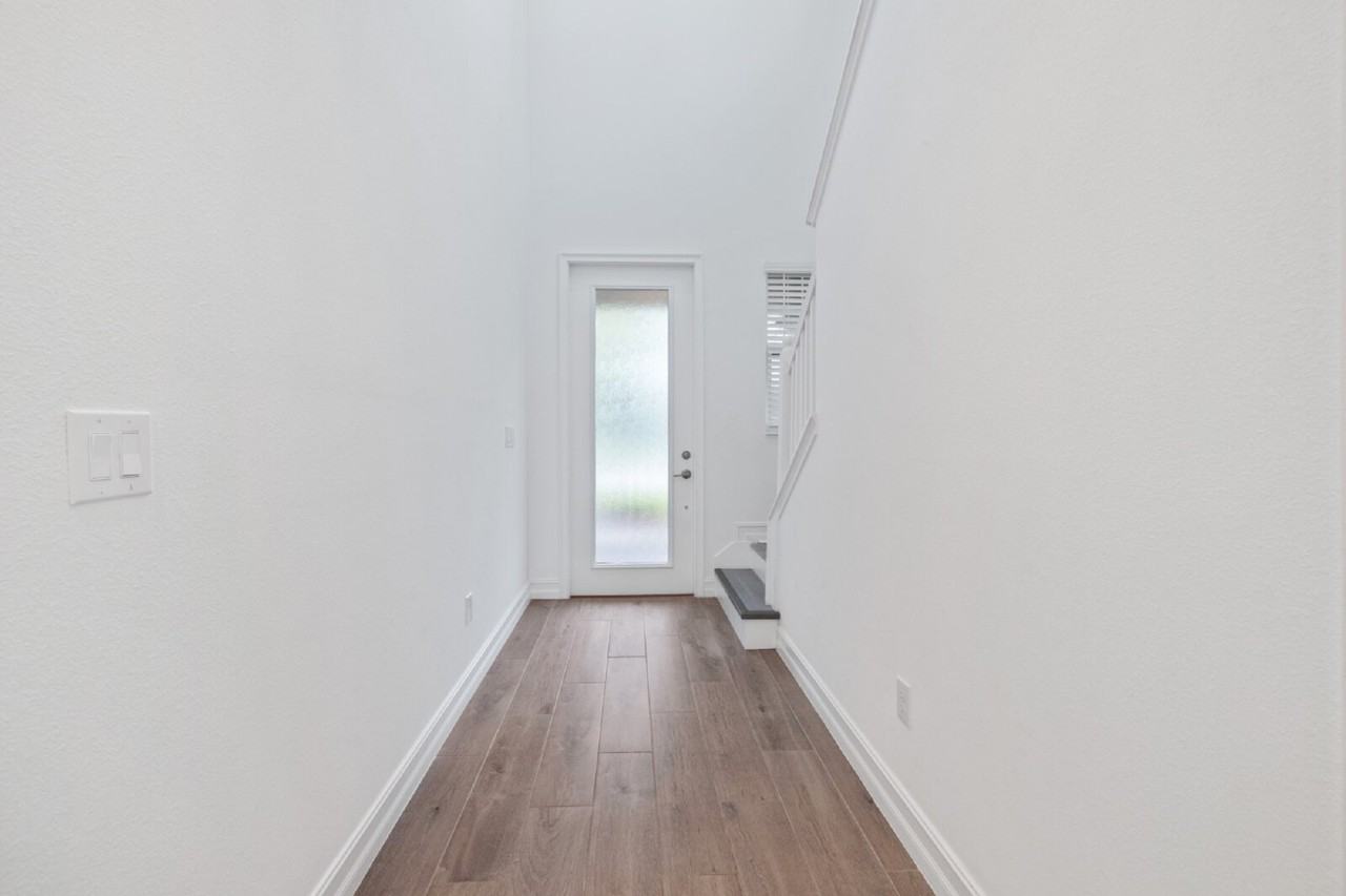5103 San Martino Dr - Photo 3 of 30